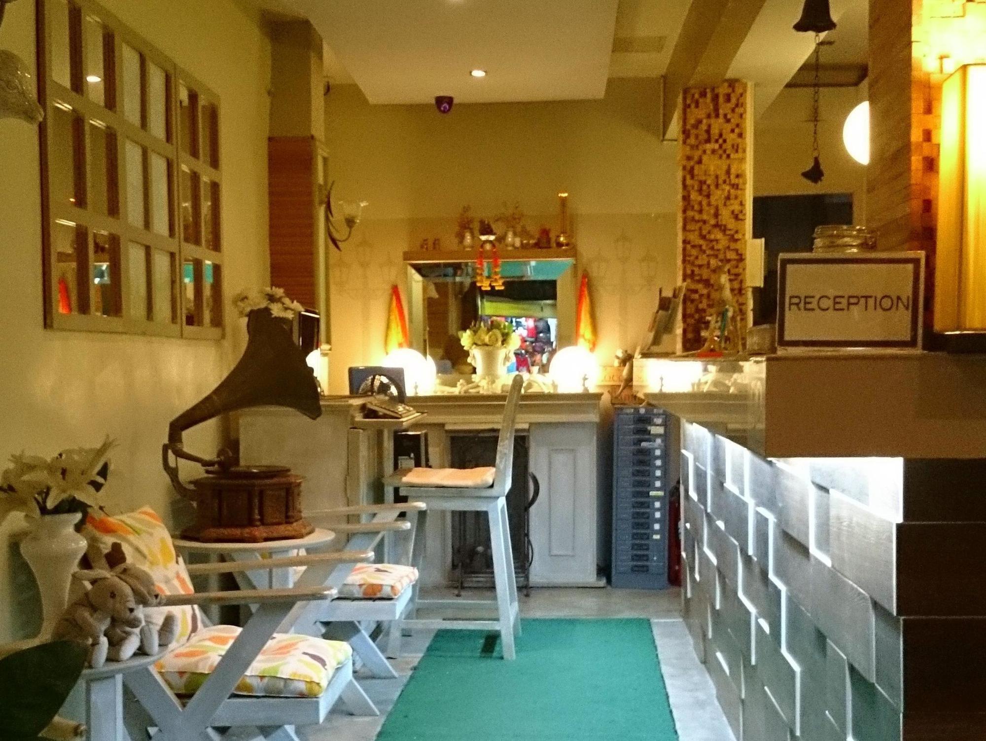 Limburi Hometel Phuket Exterior foto