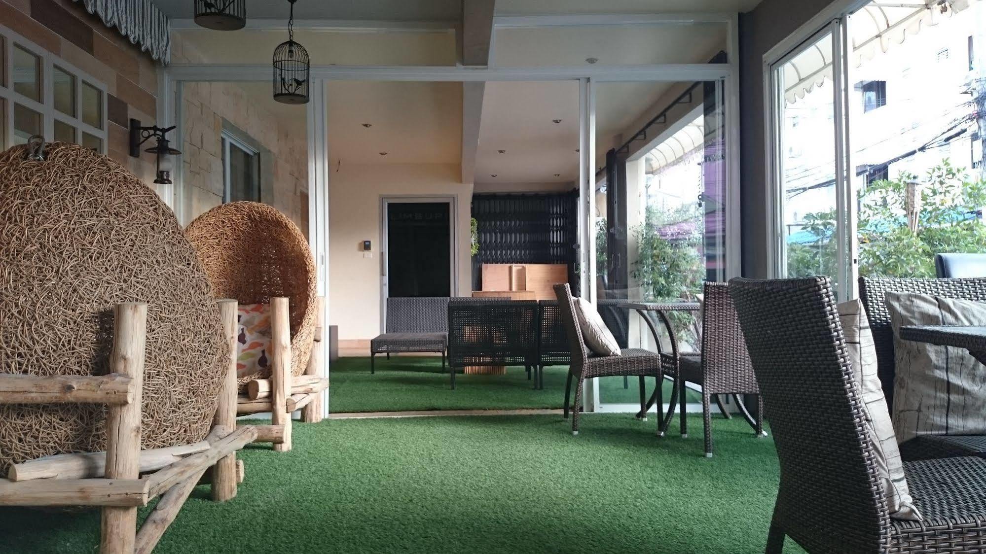Limburi Hometel Phuket Exterior foto